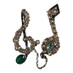 Vtg Crystal Emerald Scarf Clip Chain Lapel Trebel Clef Musician Gift Rhinestone